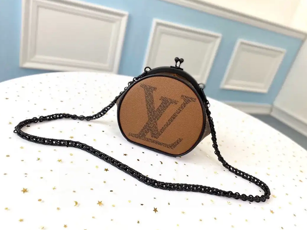 VUITTON BOURSICOT BC LOUIS 0521